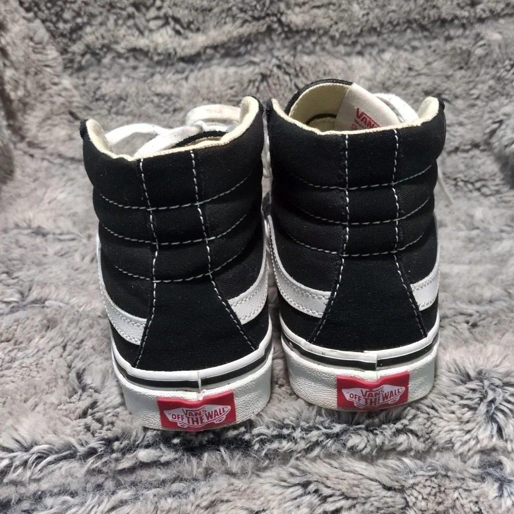 Vans Black and White High-Top Sneakers Kids Sz 3.5​ - Picture 3 of 5